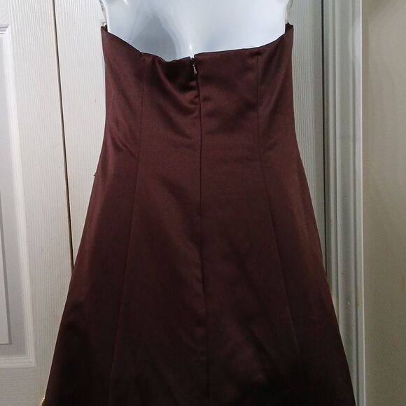 David's Bridal Brown Satin Gown with Side Drape and Brooch Sz 8 Style 8567 EUC - Picture 9 of 12